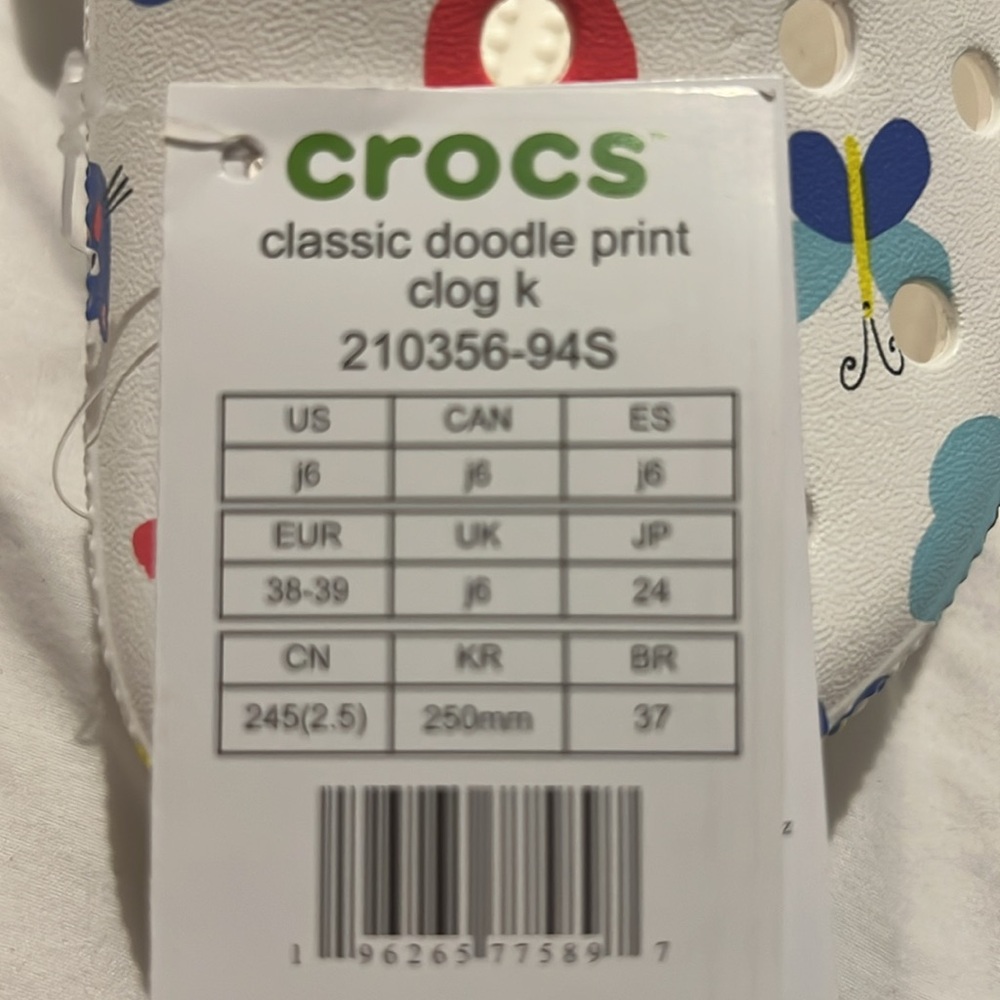 Crocs classic doodle print clogs kids size 6 new with tags. - Picture 5 of 5